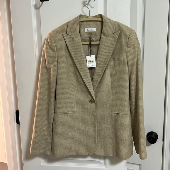 Calvin Klein Jackets & Blazers - Calvin Klein blazer, size 6. NWT